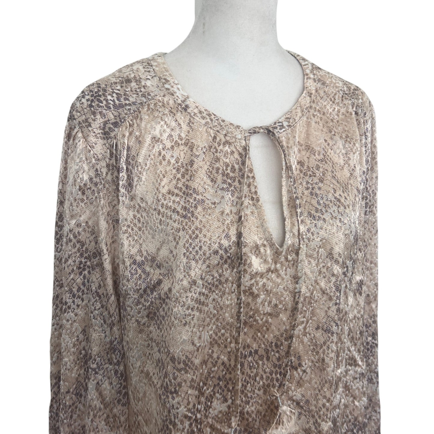 Tommy Bahama Brown, Tan Snakeskin V-Neck Long Sleeve Blouse Womens Size XL