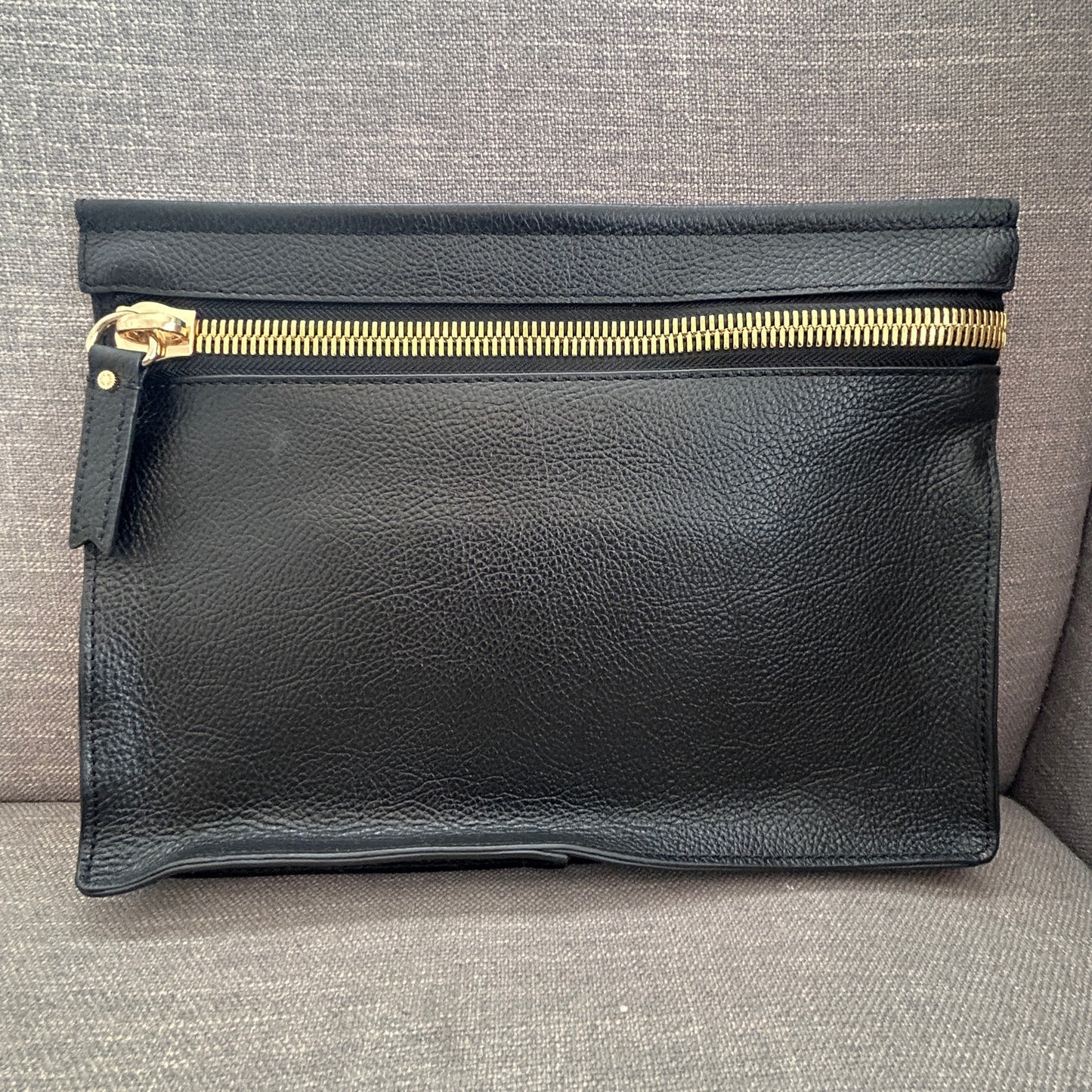 India Hicks Black Big Zipper Pebbled Leather Clutch Bag