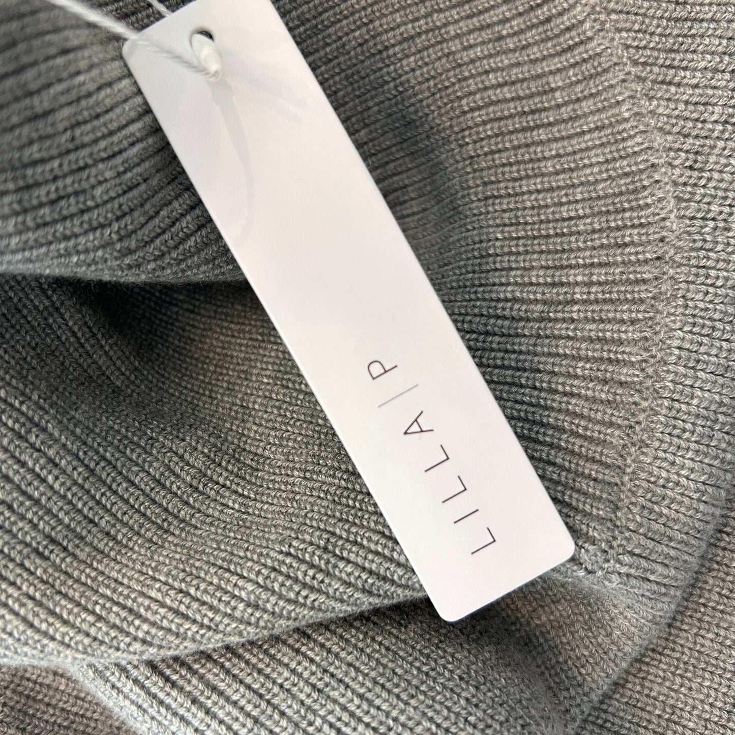 Lilla P NWT Gray Turtleneck Boxy Sleeveless Sweater Womens Size Small NEW