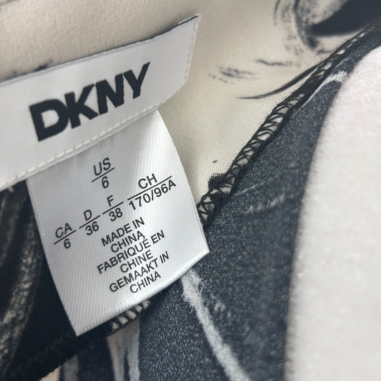 DKNY Black and Ivory Printed Mock-Neck Cap Sleeve Midi Dress Womens Size 6 NEW