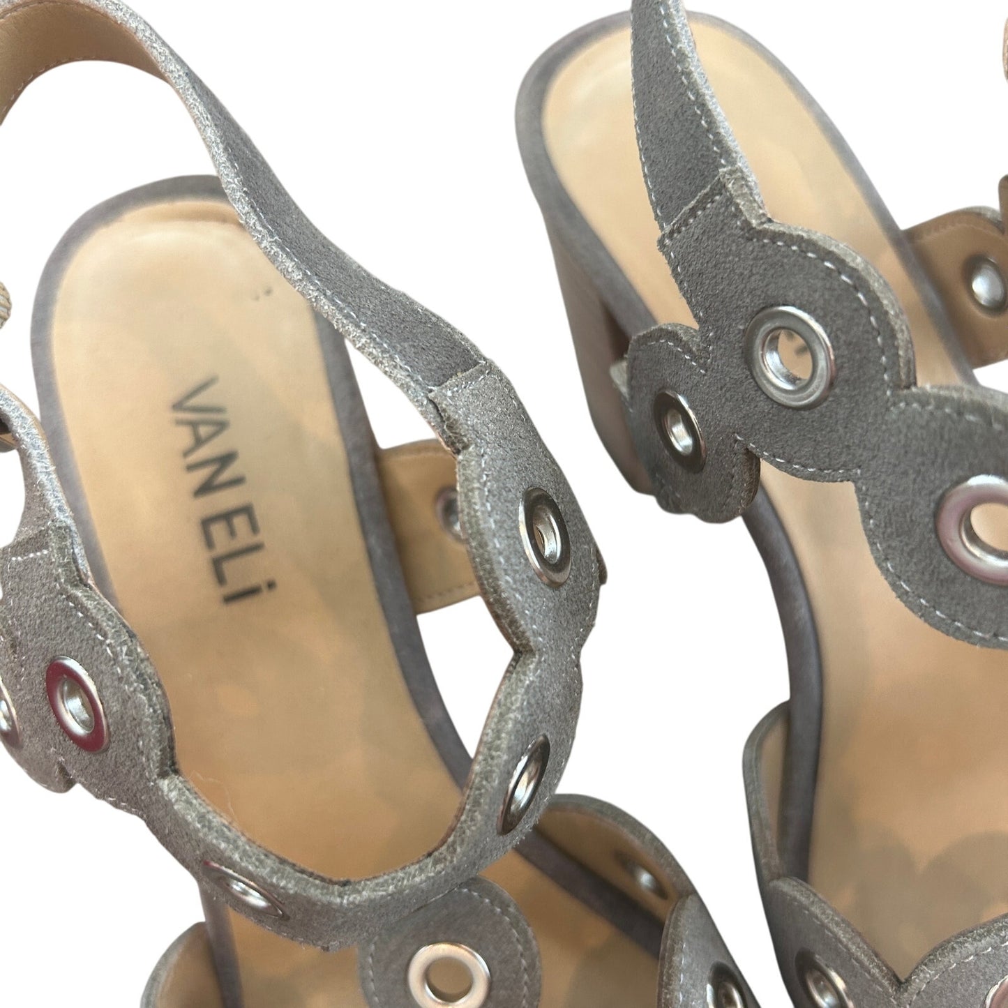 VANELi Berton Taupe Rory Chunky Heel Ankle Strap Scalloped Shoes Womens Size 8