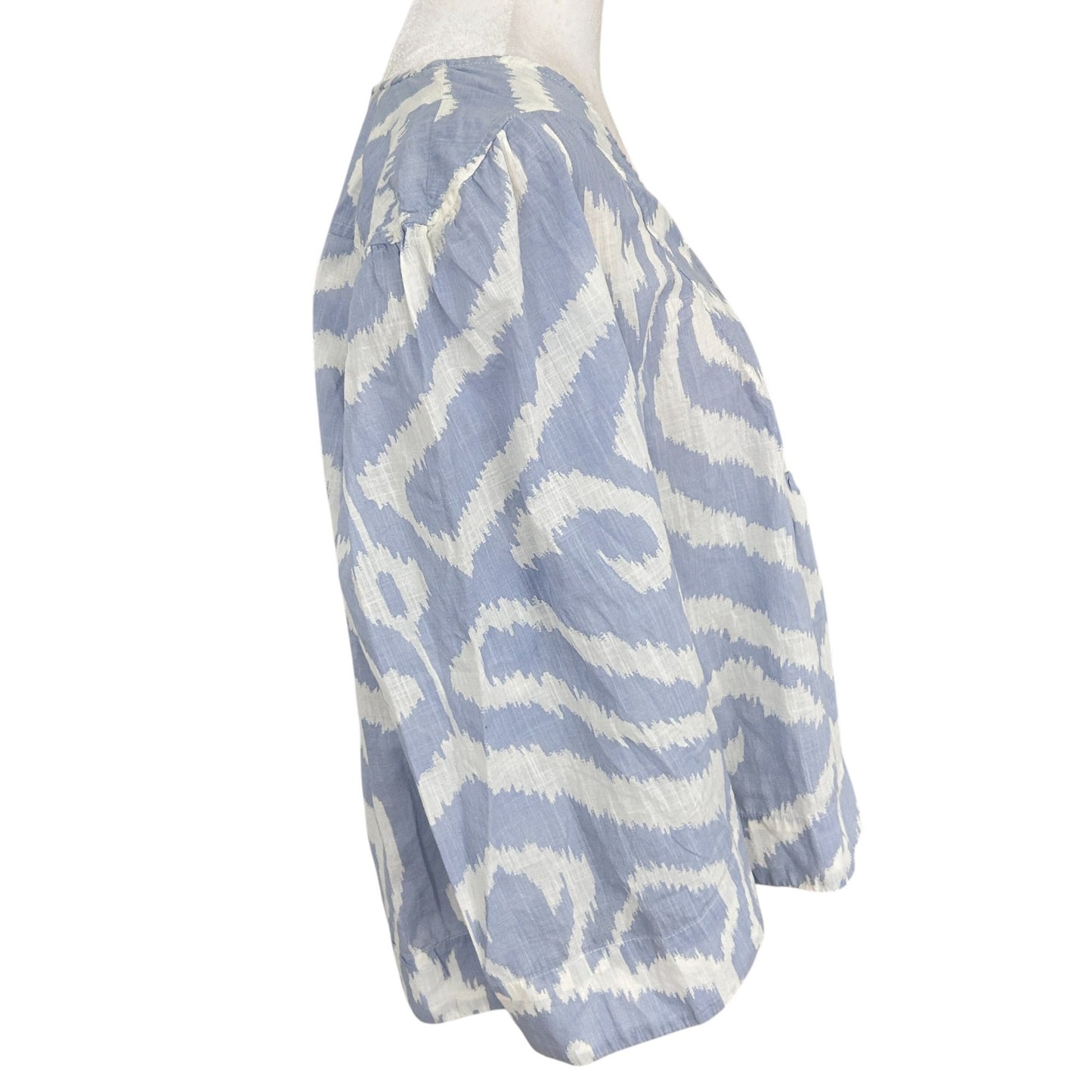 Anthropologie Blue and White Animal Print Boho V-Neck Top Womens Size Medium