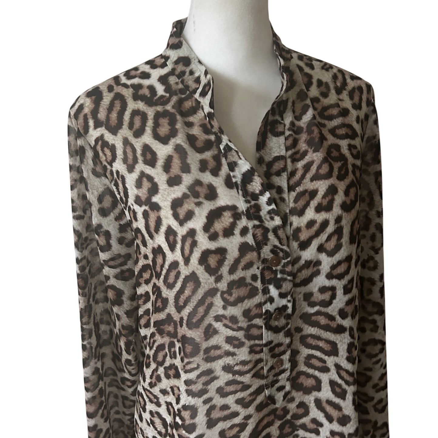 W by Worth Cheetah Animal Print V-Neck Tunic Blouse Womens Size Small