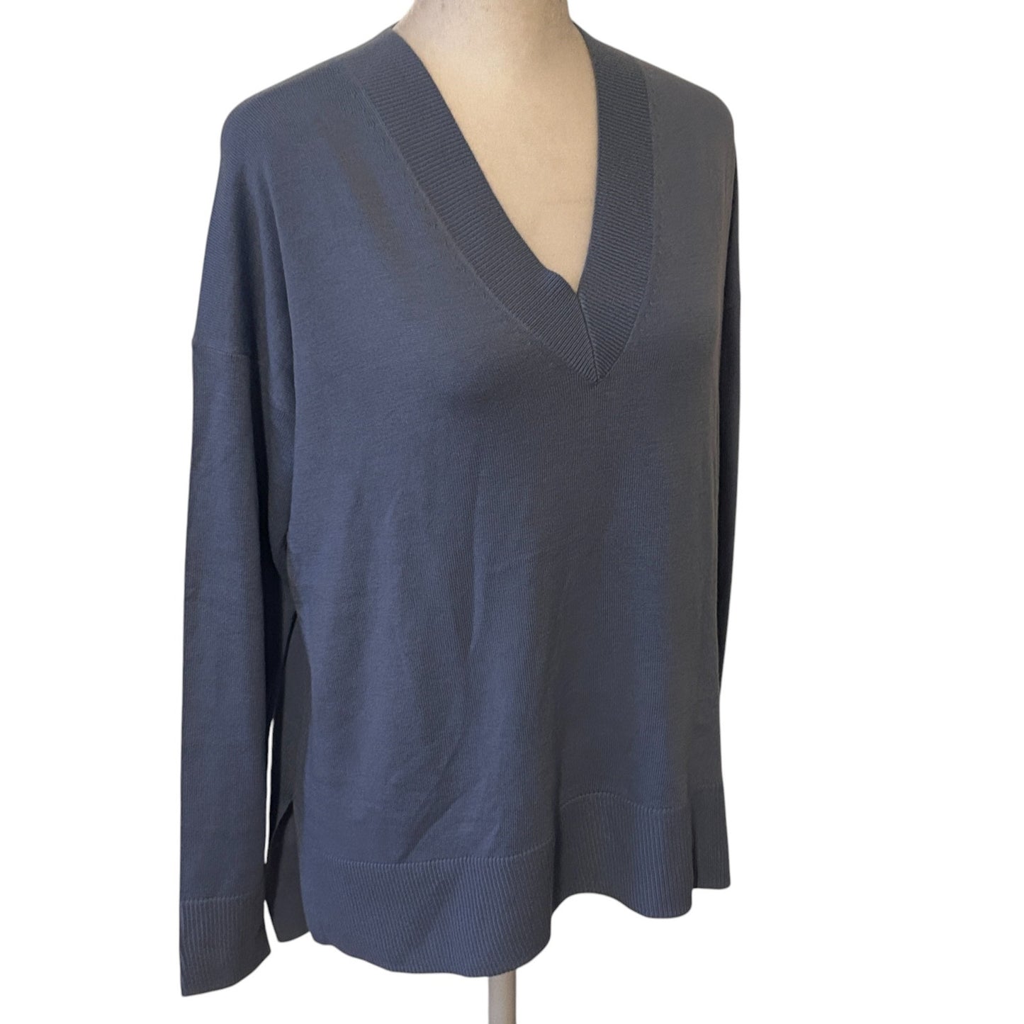 Treasure & Bond NWT Blue Manor Cashmere Blend V-Neck Sweater Womens Size XXS NEW