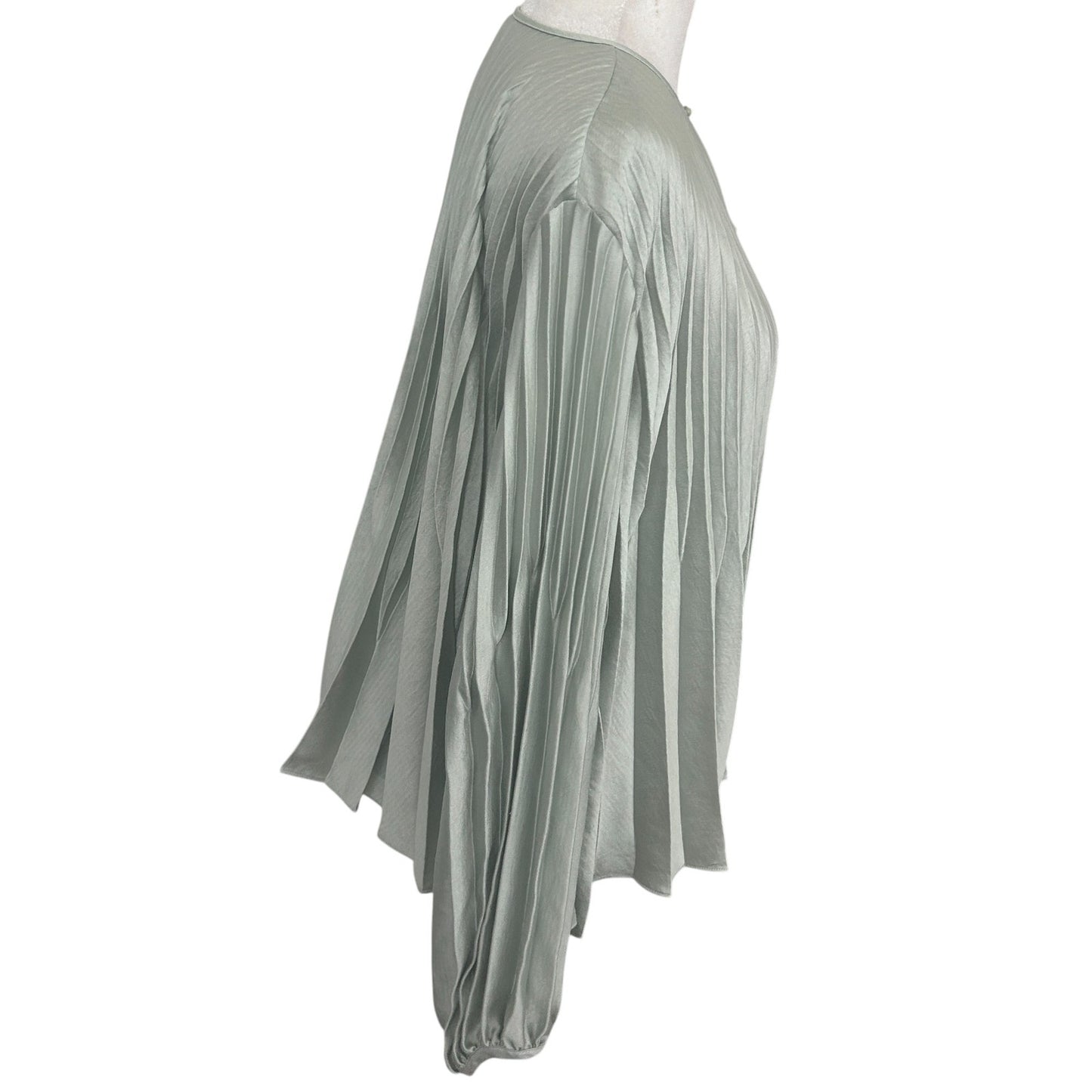 Vince Light Green Pleated Long Sleeve V-Neck Flowy Blouse Womens Size Medium