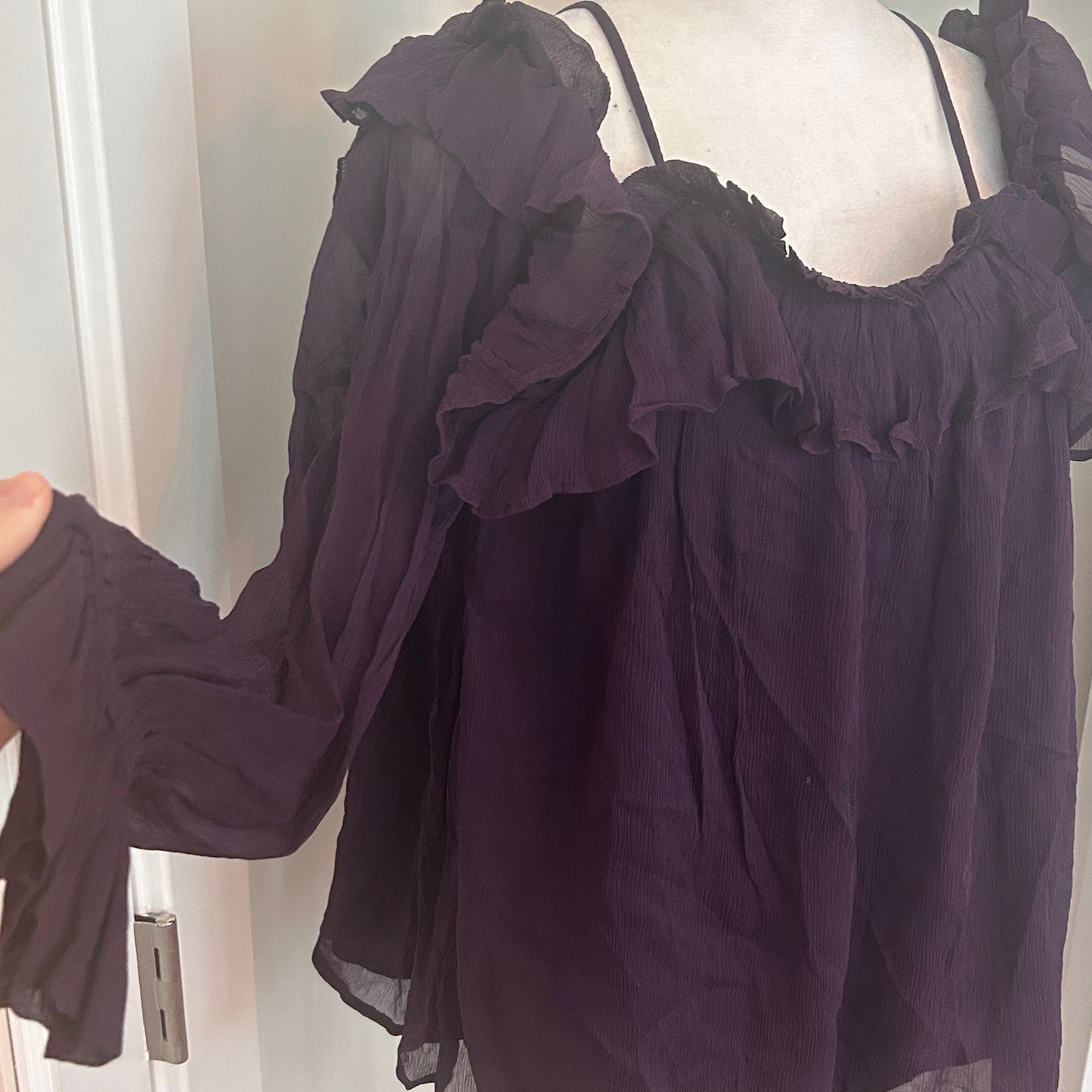 Anthropologie Dark Plum Purple Ruffled Cold Shoulder Blouse Womens Size Large
