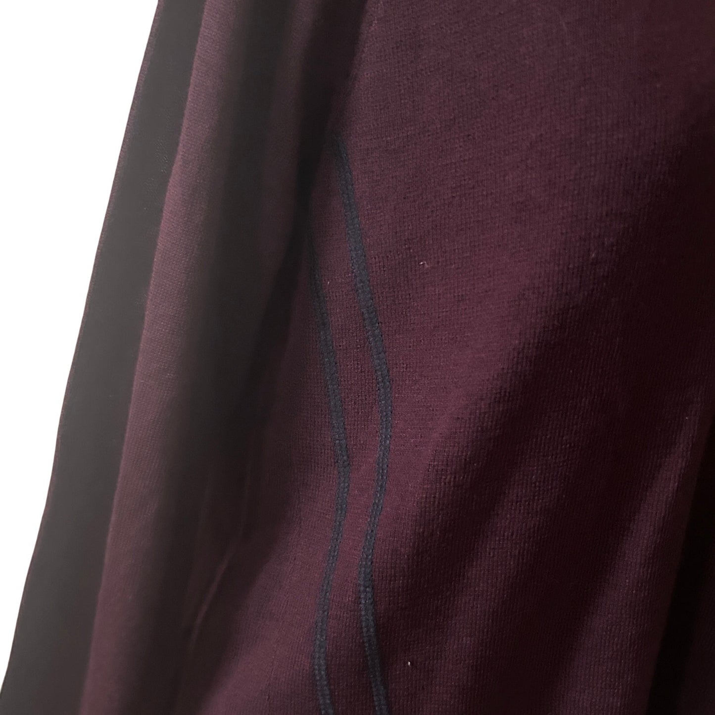 W by Worth NWT Burgundy Cashmere Blend Turtleneck Womens Size Small NEW