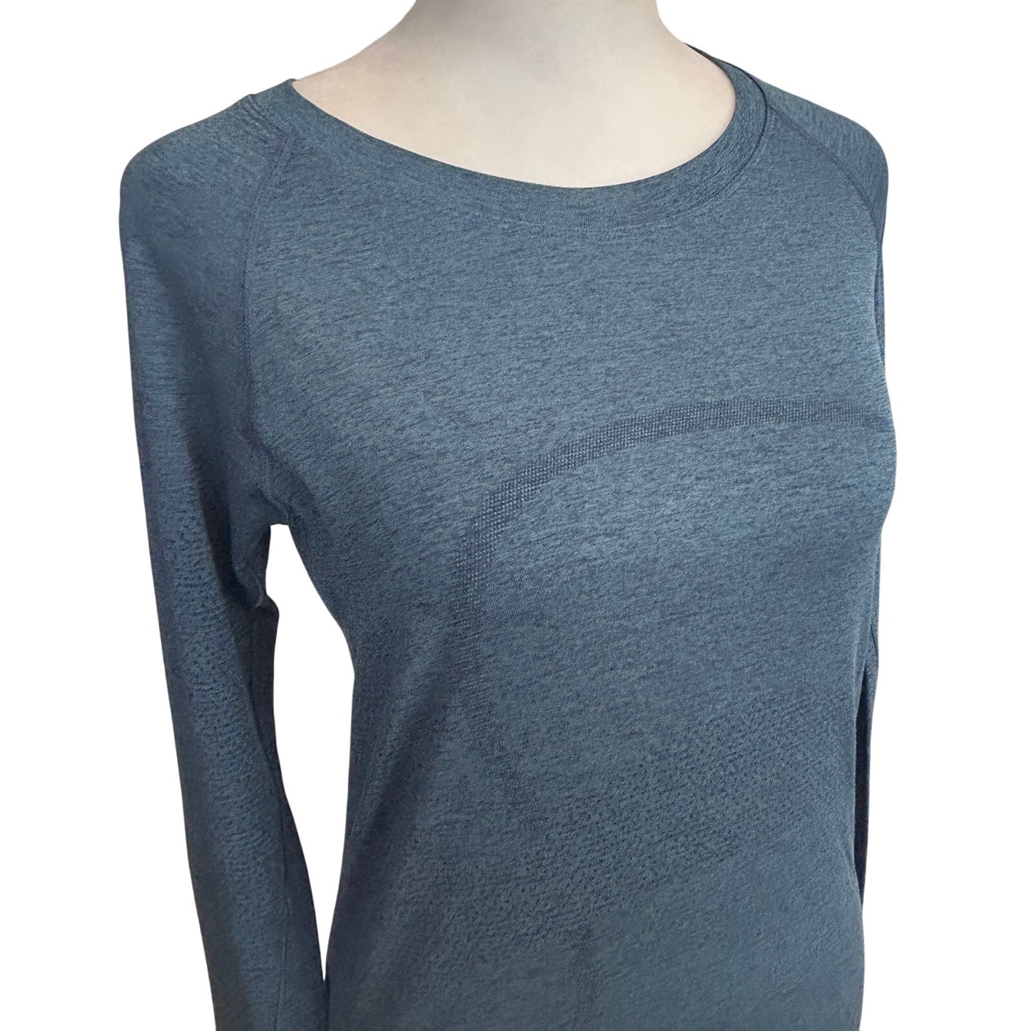 Lululemon Dark Blue Swiftly Tech Long Sleeve Top Womens Size 6