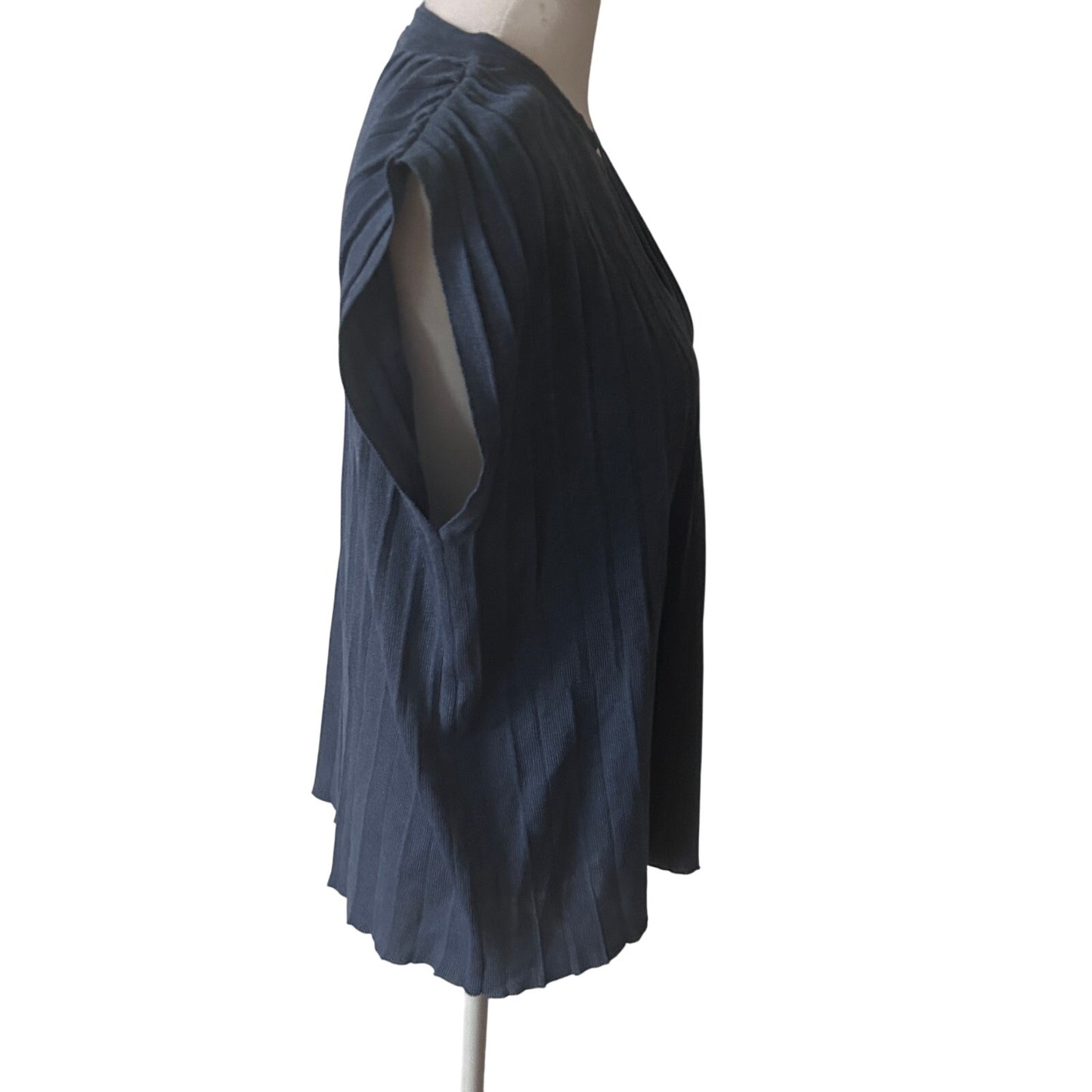 Anthropologie Current Air Slate Blue Sleeveless V-Neck Boxy Sweater Size Small