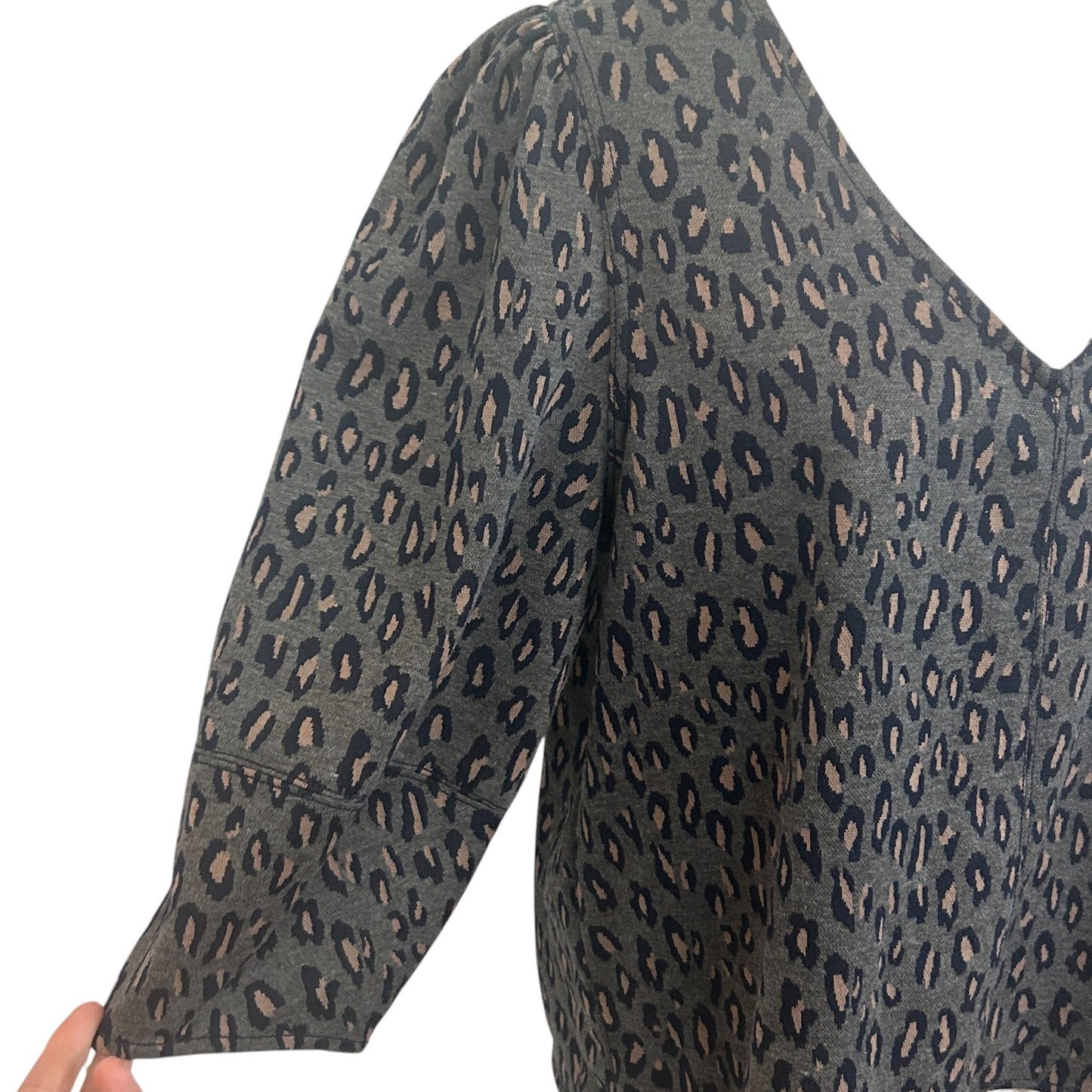 Anthropologie Current Air Gray Animal Print V-Neck Knit Top Womens Size Large