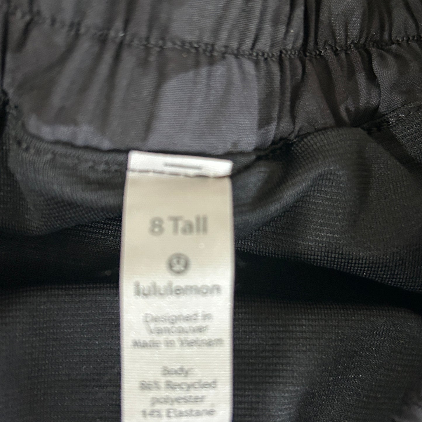 Lululemon Black Camo Hotty Hot High-Rise Lined Short 4" Womens Size 8 Tall