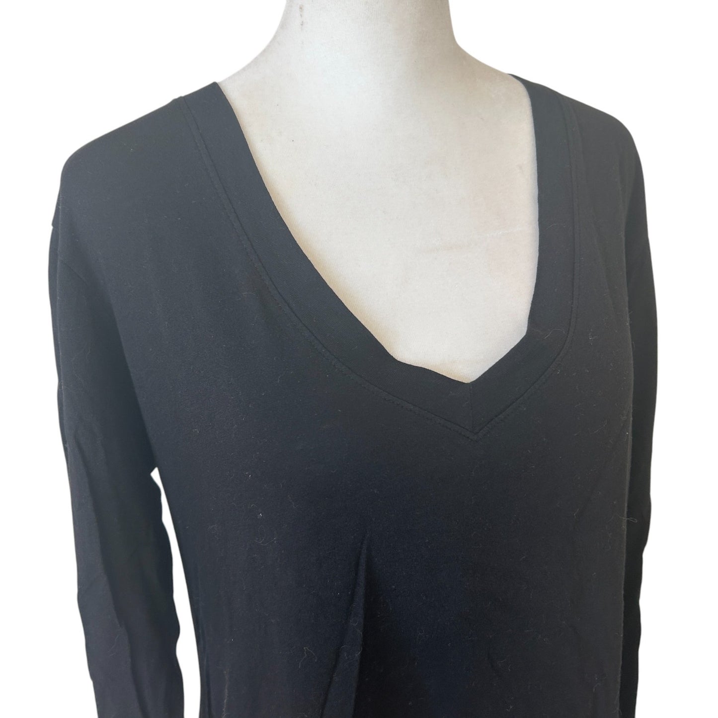 Perfect White Tee Black Long Sleeve V-Neck Classic Tee Shirt Womens Size Small