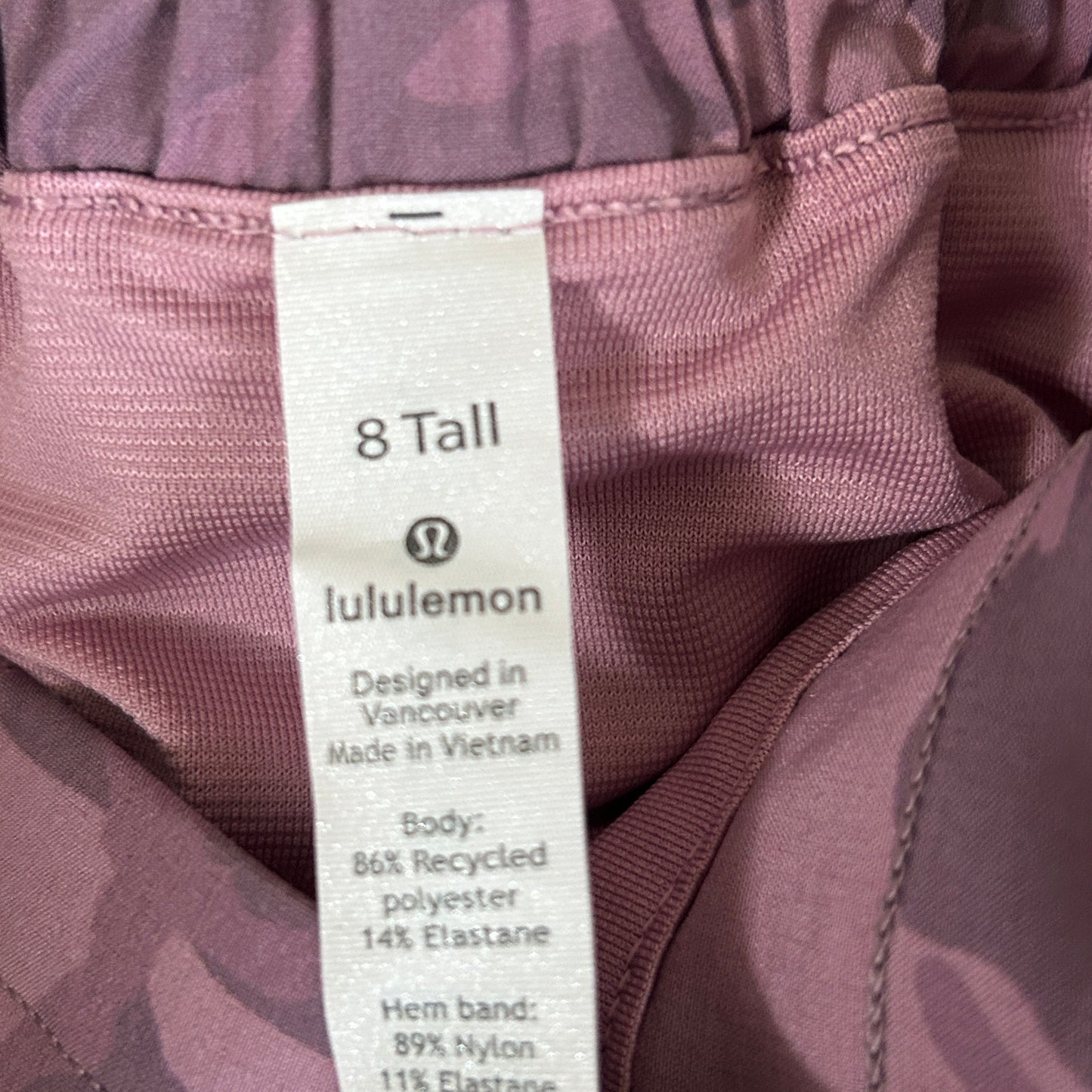 Lululemon Purple Camo Hotty Hot High-Rise Lined Short 4" Womens Size 8 Tall