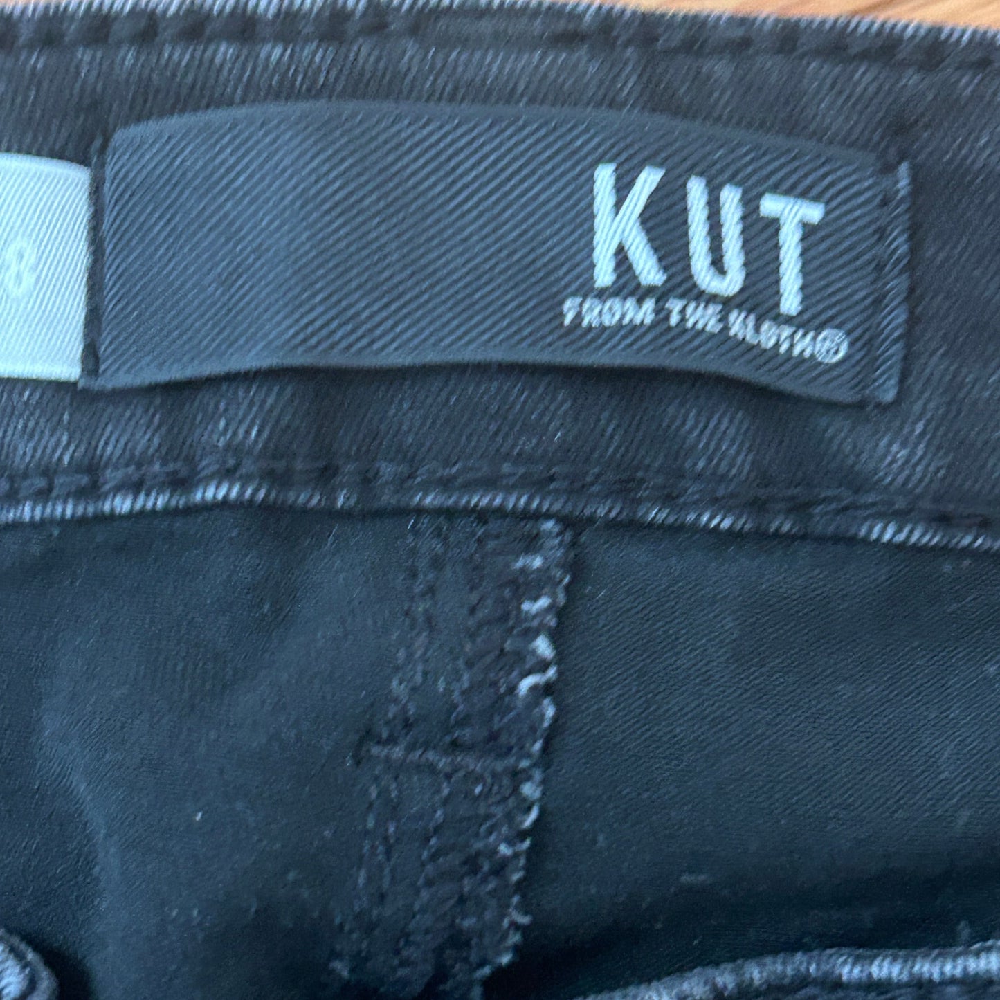 KUT from the Kloth Black Skinny Jeans Black Floral Embroidery Womens Size 8