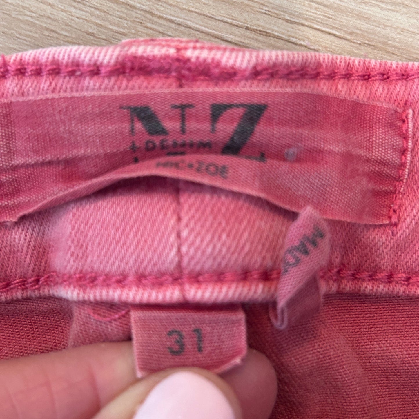 Nic + Zoe Faded Red Mid Rise Straight Jeans Womens Size 31