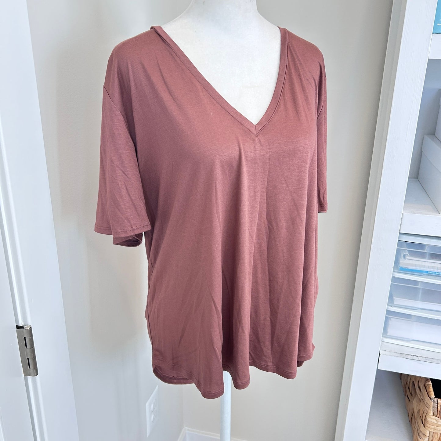 Anthropologie Chocolate Brown V-Neck Tunic Tee Shirt Top Womens Size Large