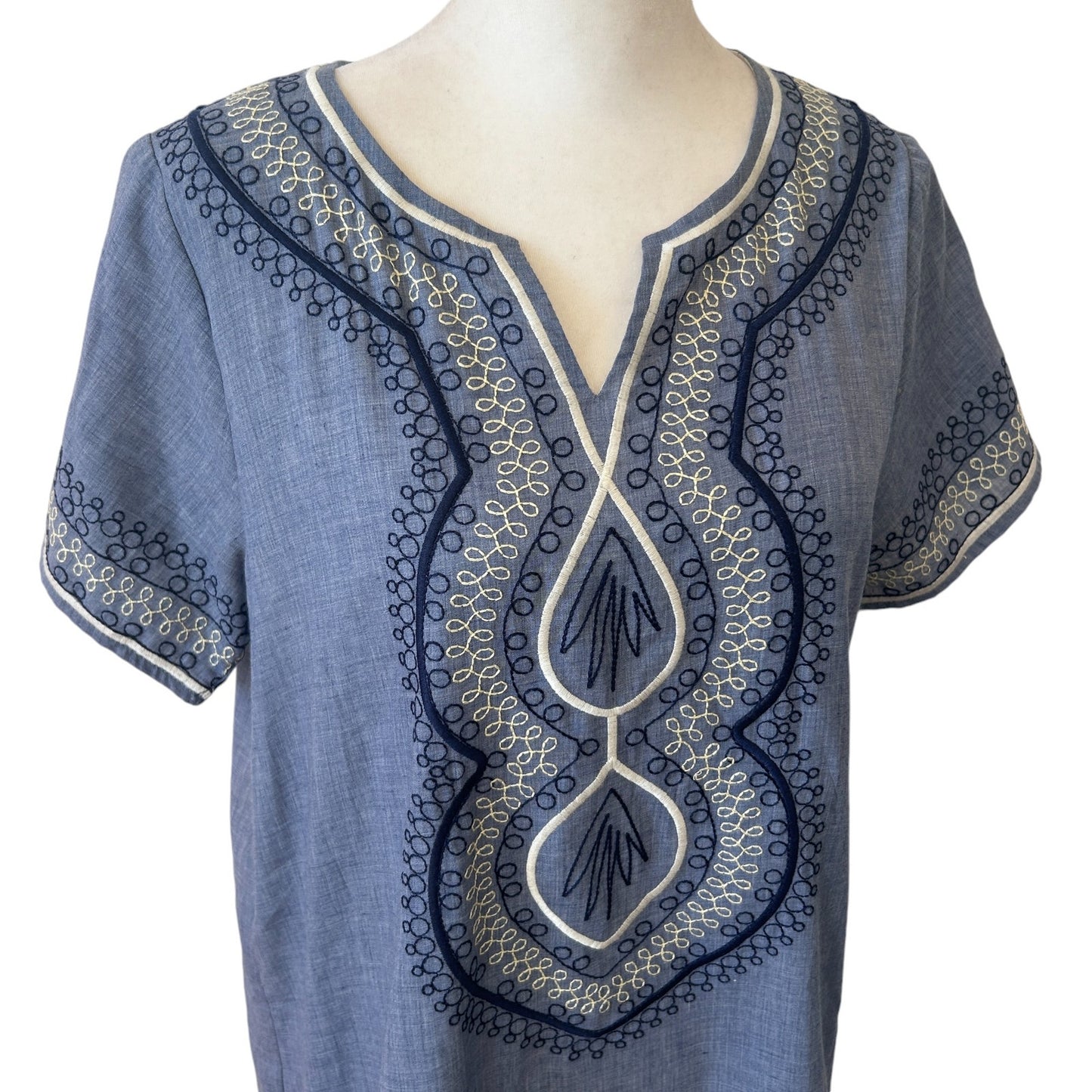 THML Blue Chambray Embroidered V-Neck Boho Mini Shift Dress Womens Size Small