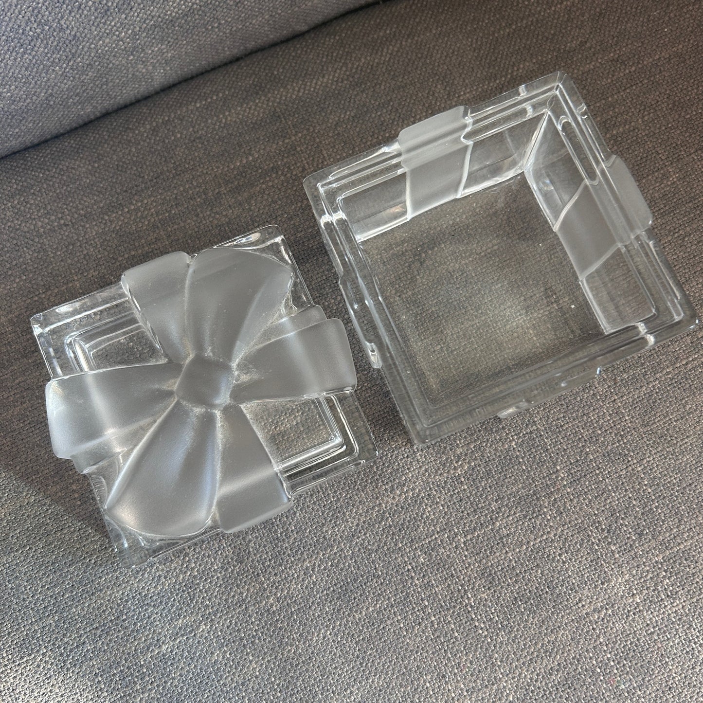 Tiffany Clear Glass Trinket / Jewelry Box Frosted Ribbon and Bow 3.25" Cube
