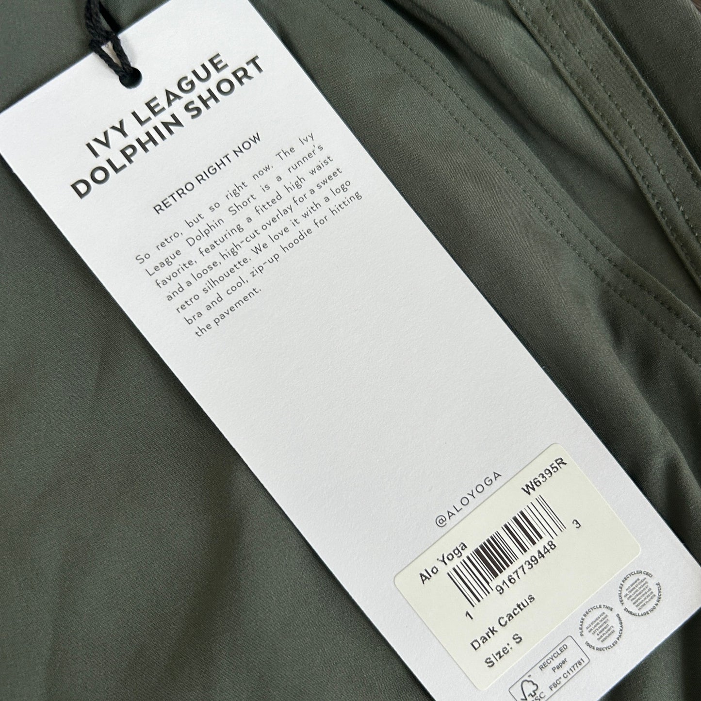 Alo Yoga NWT Dark Cactus Green Ivy League Dolphin Short Womens Size Small NEW