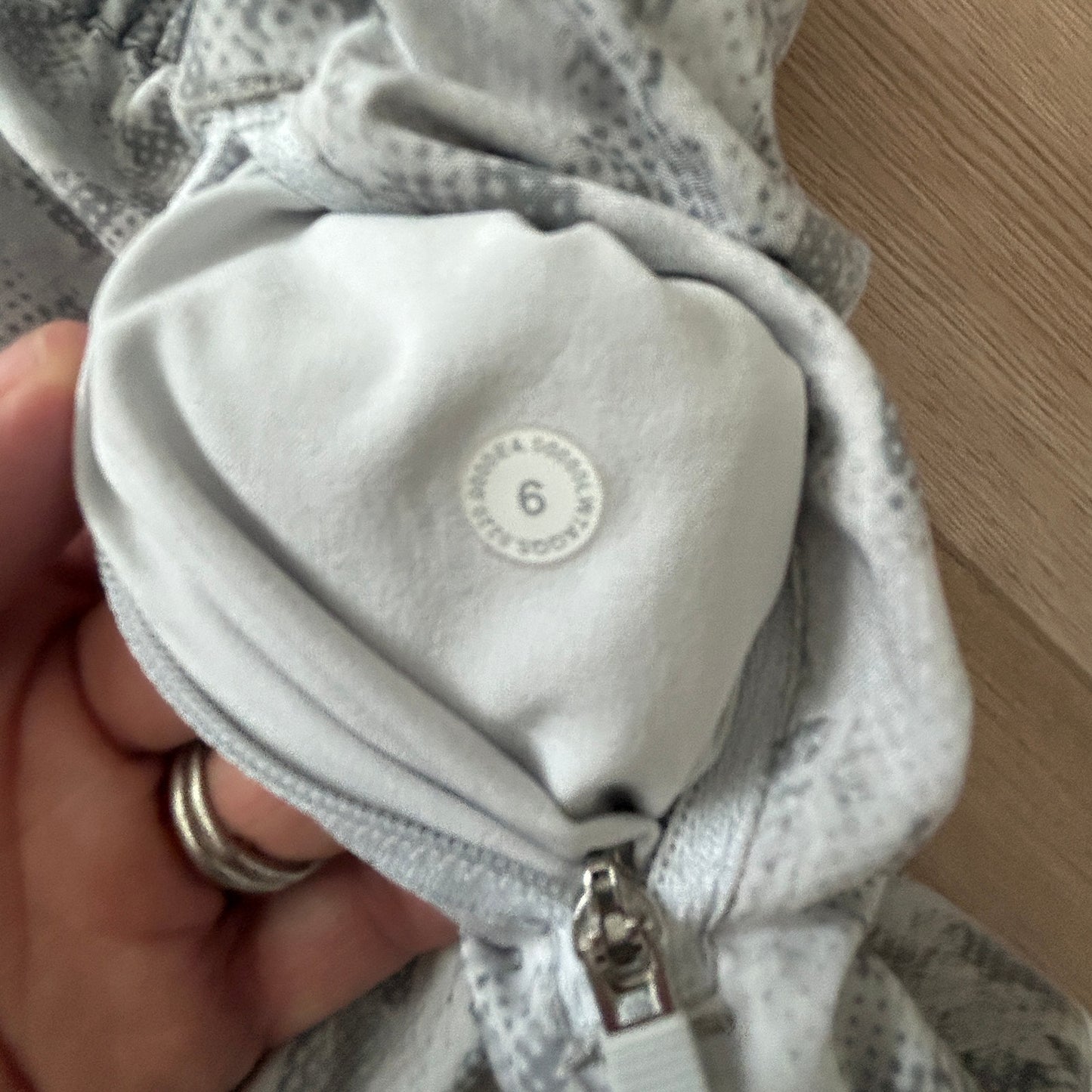 Lululemon Gray and White Camo Tracker Lined Short Womens Size 6