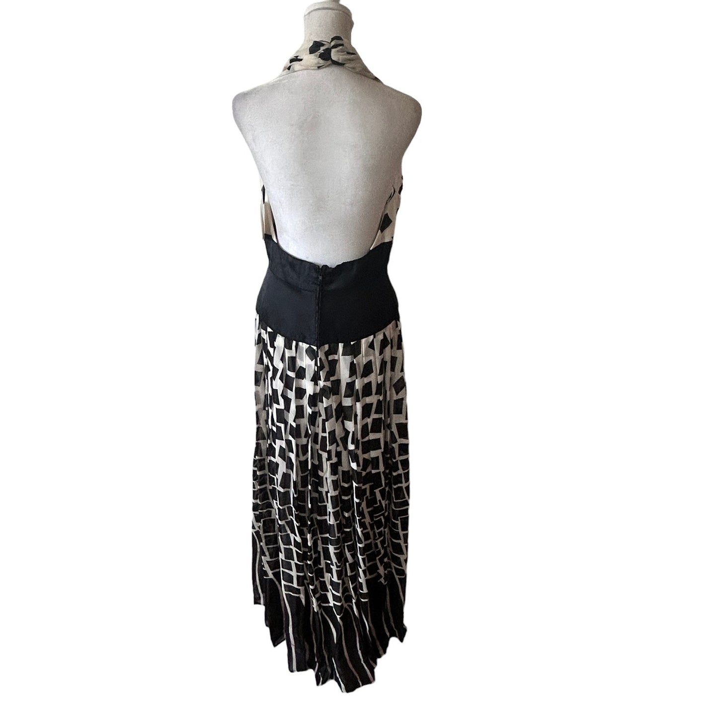 Tadashi NWT Black and White Low Cut Halter Open Back Maxi Dress Womens Size 8