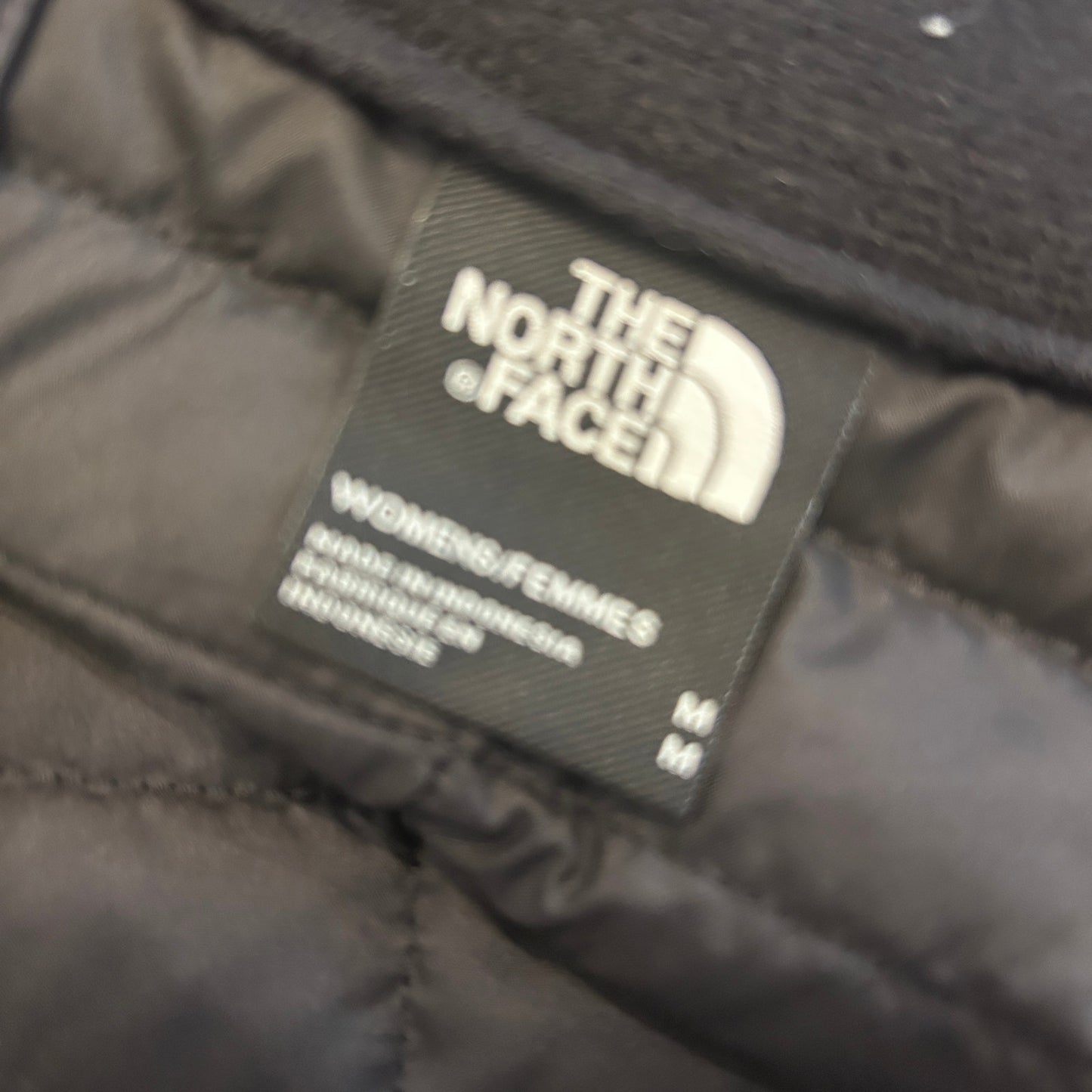 The North Face Black Slim Light Quilted Jacket Hidden Hood Womens Size Medium