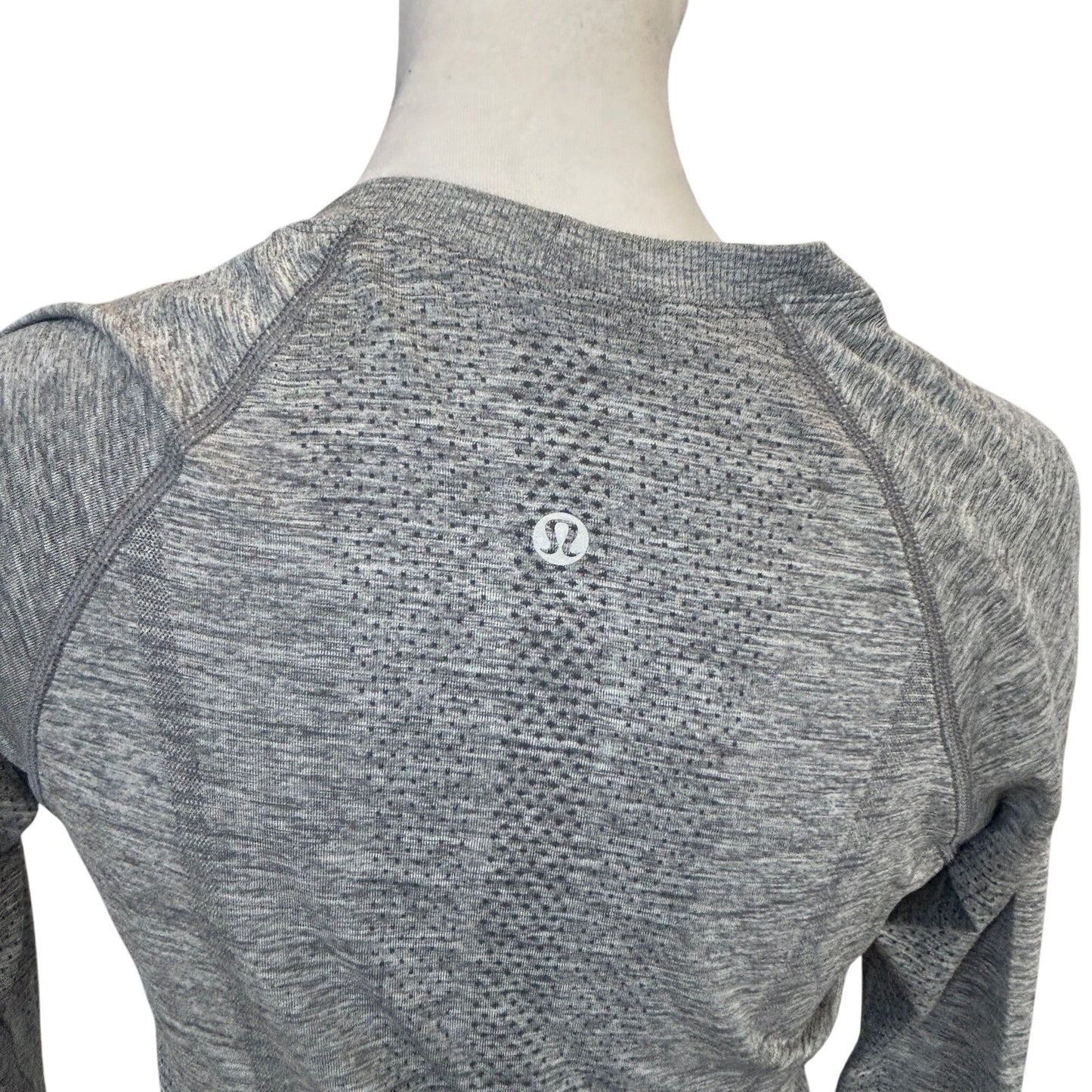 Lululemon Grey Swiftly Tech Long Sleeve Top Womens Size 6
