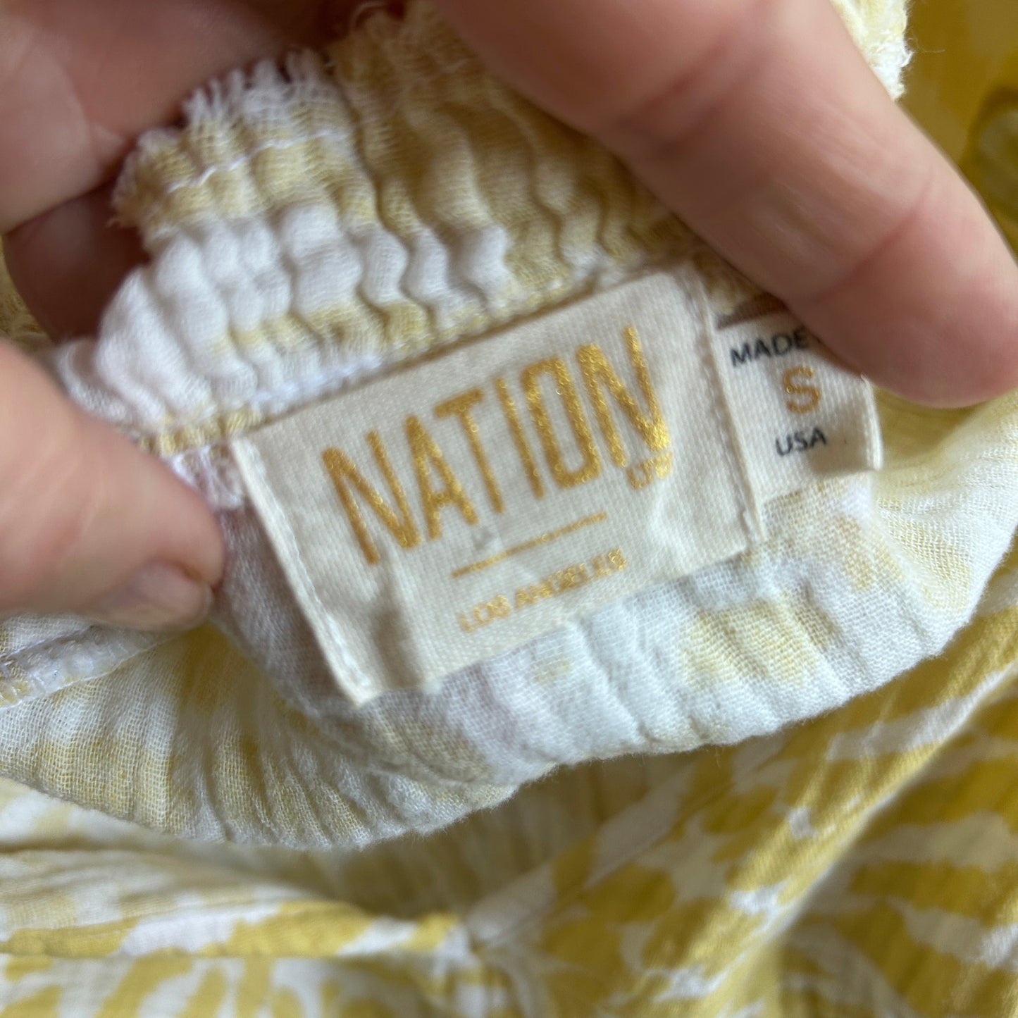 Nation Ltd Los Angeles Yellow, White V-Neck Flutter Sleeve Top Womens Size Small