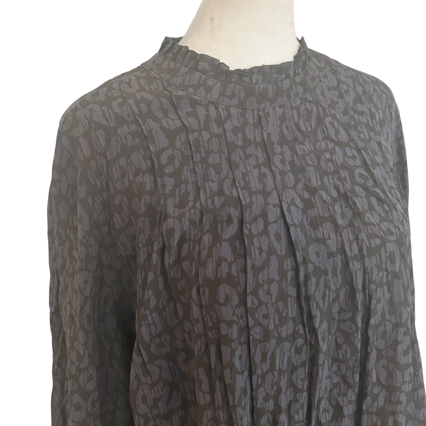 Rails Ariana Charcoal Batik Black Cheetah Ruffled Blouse Top Womens Size Large