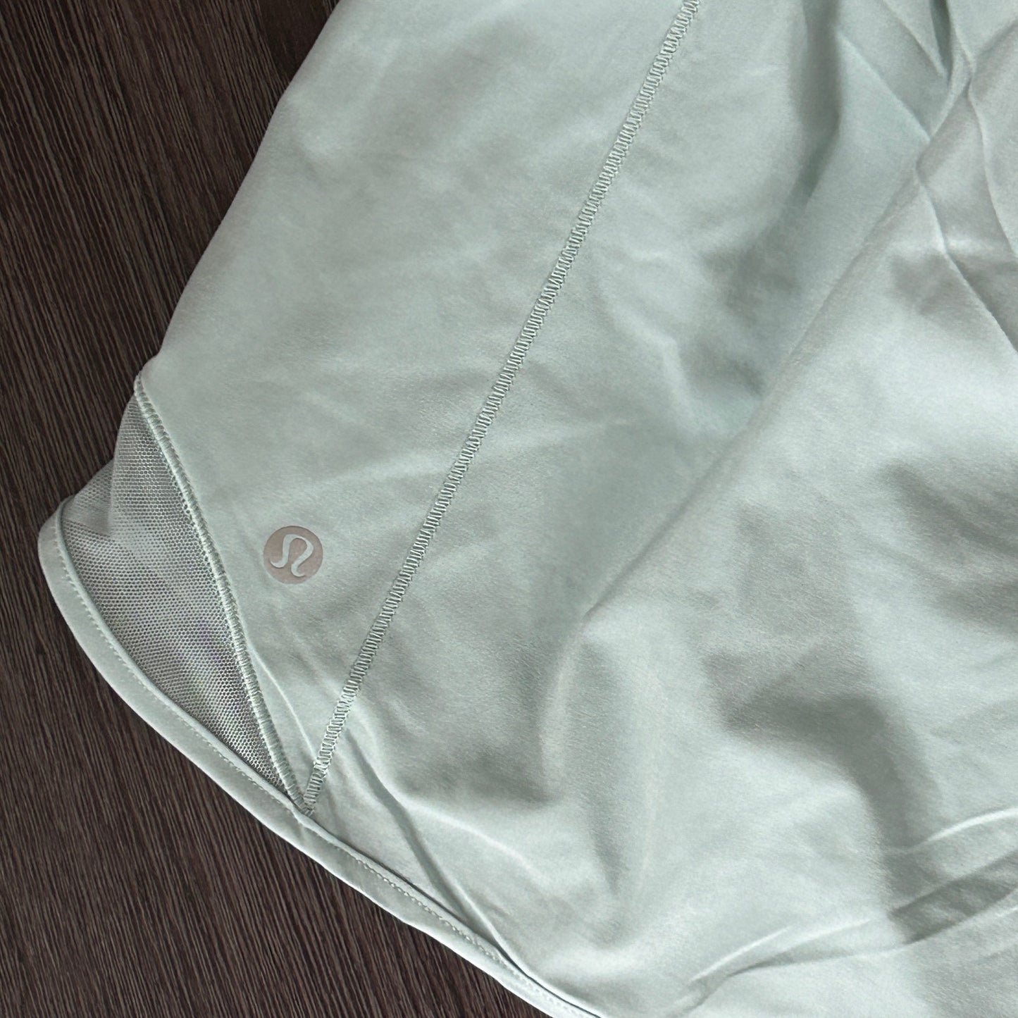 Lululemon Robins Egg Blue Hotty Hot High-Rise Lined Short 4" Womens Size 8 Tall