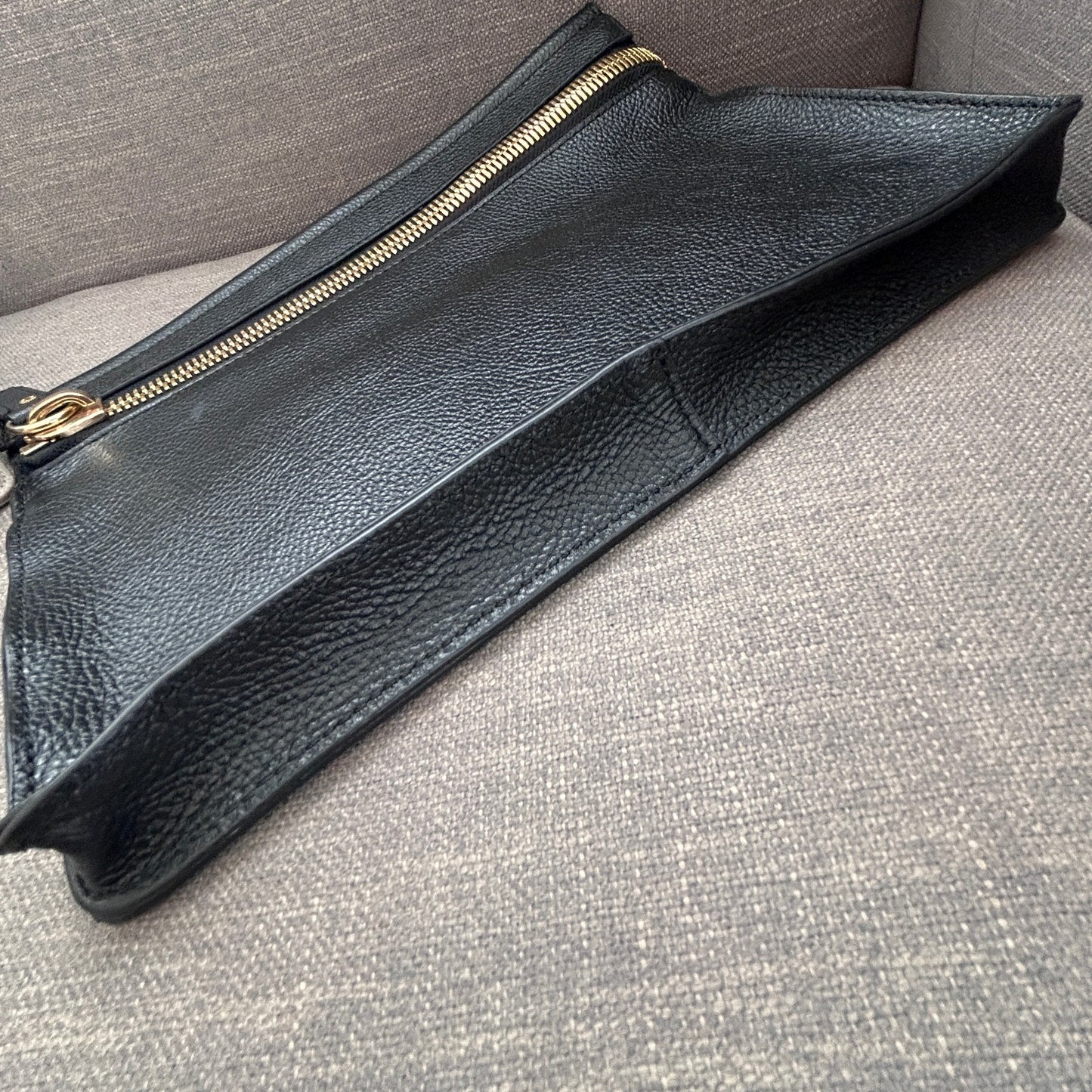 India Hicks Black Big Zipper Pebbled Leather Clutch Bag