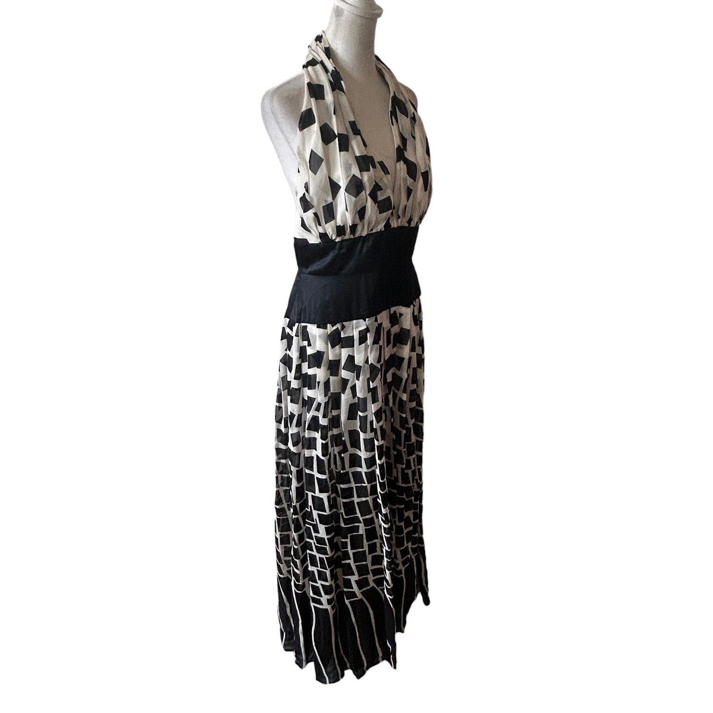 Tadashi NWT Black and White Low Cut Halter Open Back Maxi Dress Womens Size 8