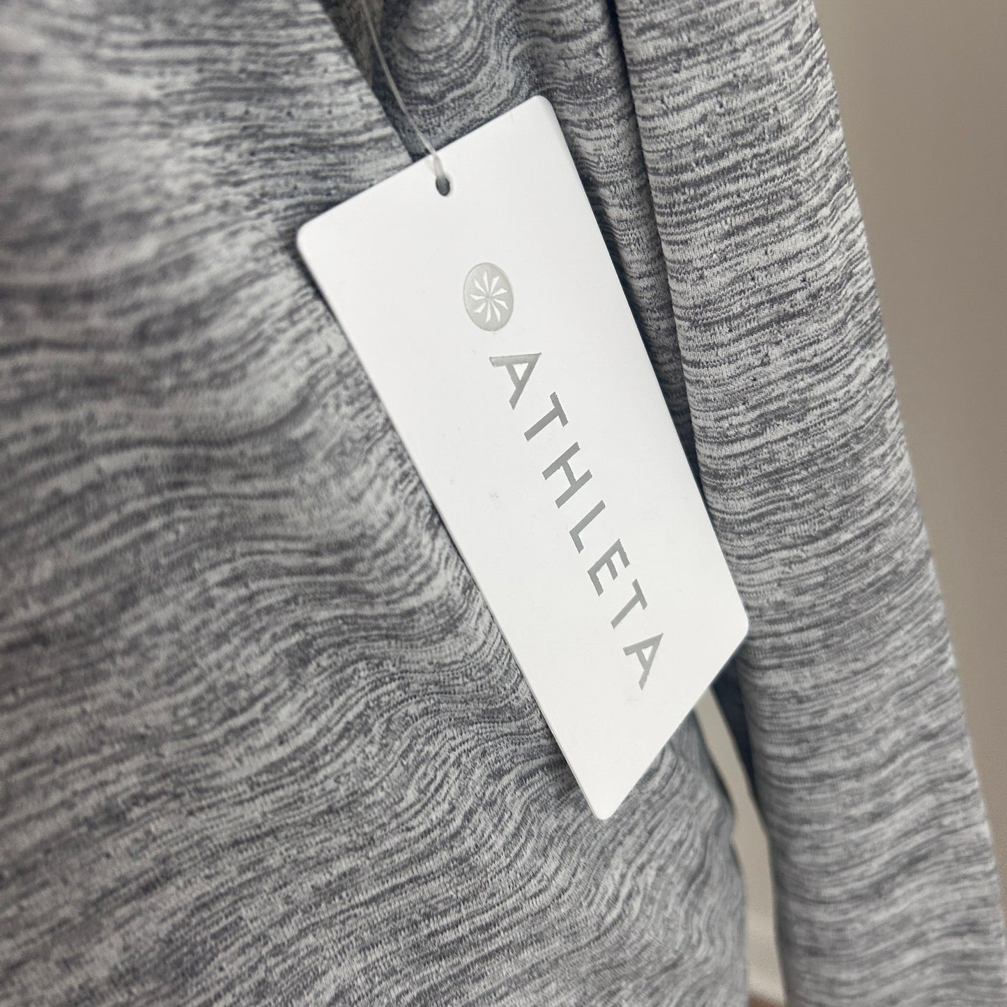 Athleta NWT Heather Gray In Motion Seamless Long Sleeve Top Womens Size Small